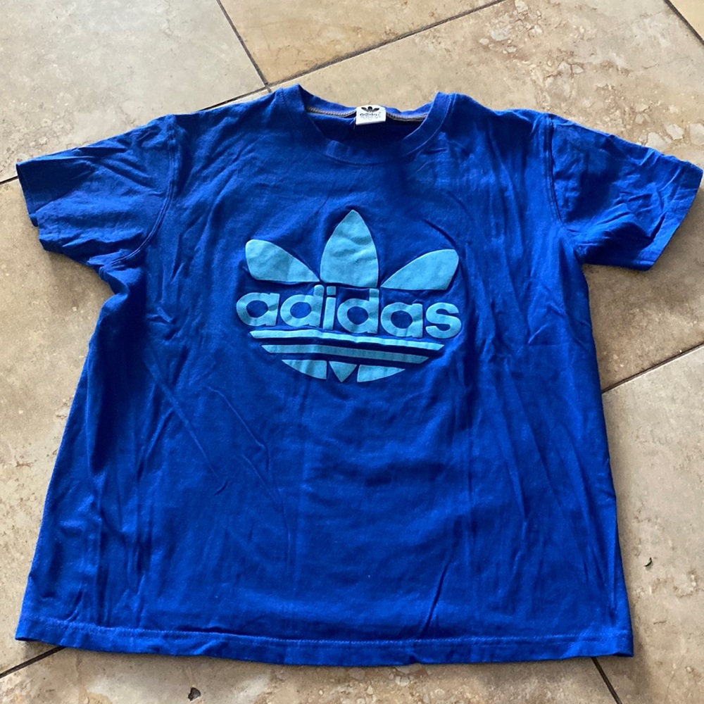 Adidas Logo shirt size M
